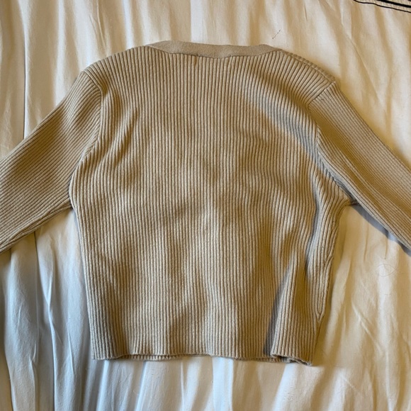 Light Pink cropped ribbed sweater size small - Picture 3 of 4